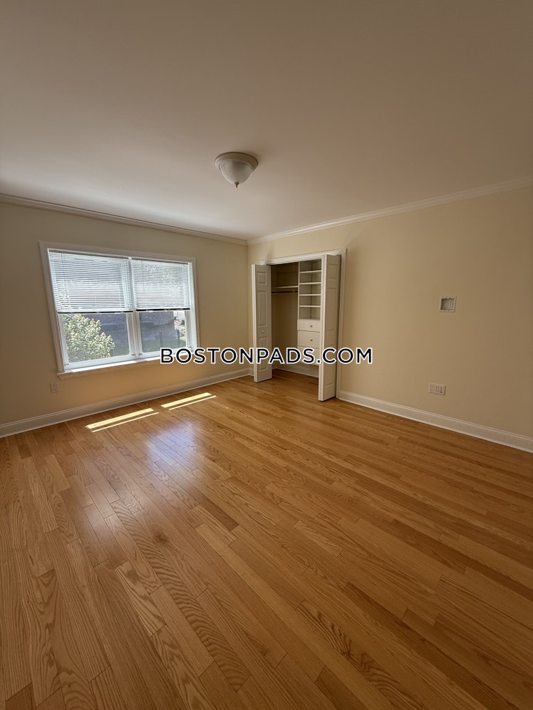 Gerry Rd., Brookline