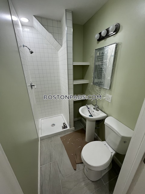 Townsend St. Boston photo 32