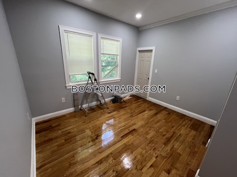 Townsend St. Boston photo 24