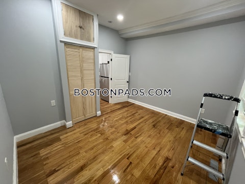 Townsend St. Boston photo 23