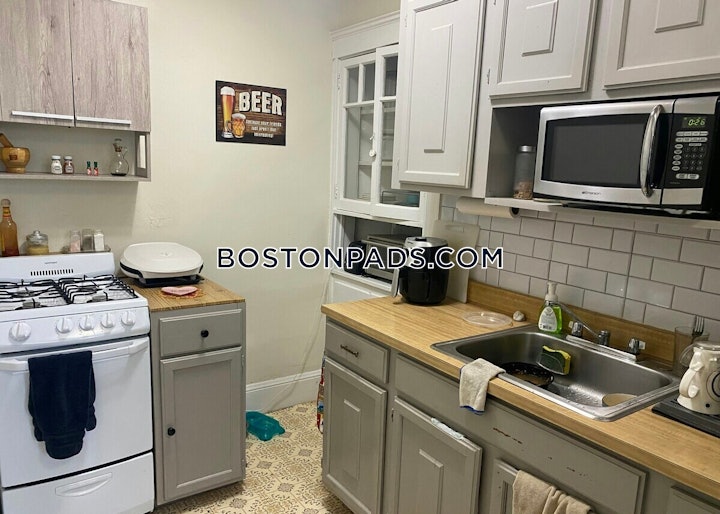 medford-apartment-for-rent-1-bedroom-1-bath-medford-square-1800-8014842 