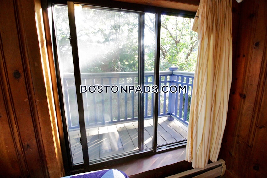 CAMBRIDGE - HARVARD SQUARE - 4 Beds, 1 Bath - Image 26
