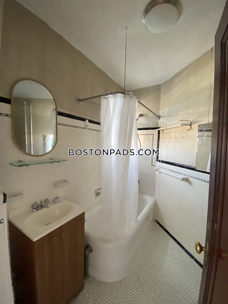 Fellsway West, Medford