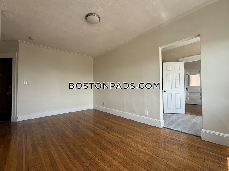 Fellsway West, Medford