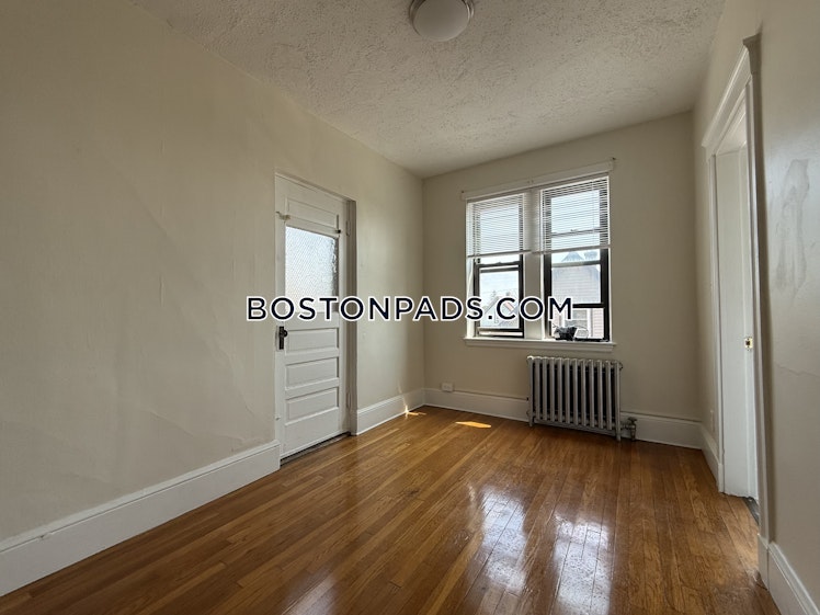 Fellsway West, Medford