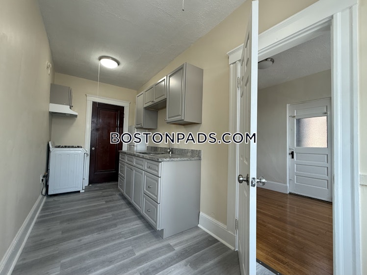 Fellsway West, Medford