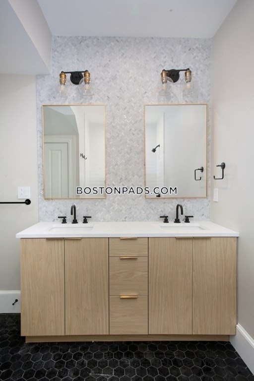 Brookline - 2 Beds, 1 Baths