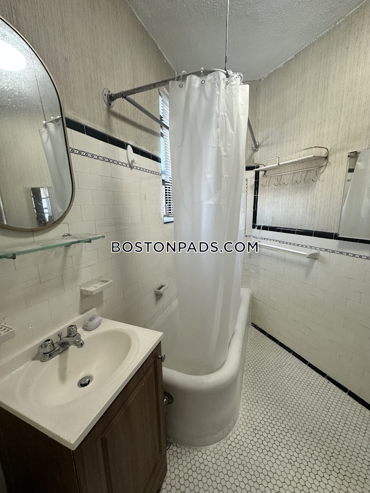 Fellsway West, Medford