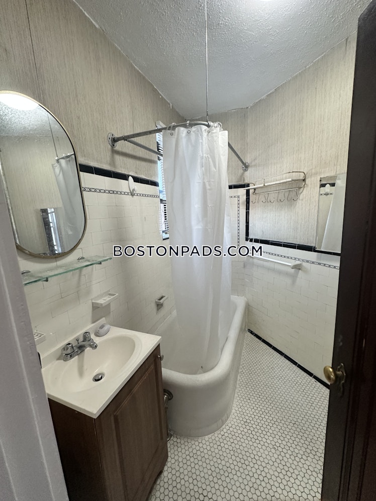 Fellsway West, Medford