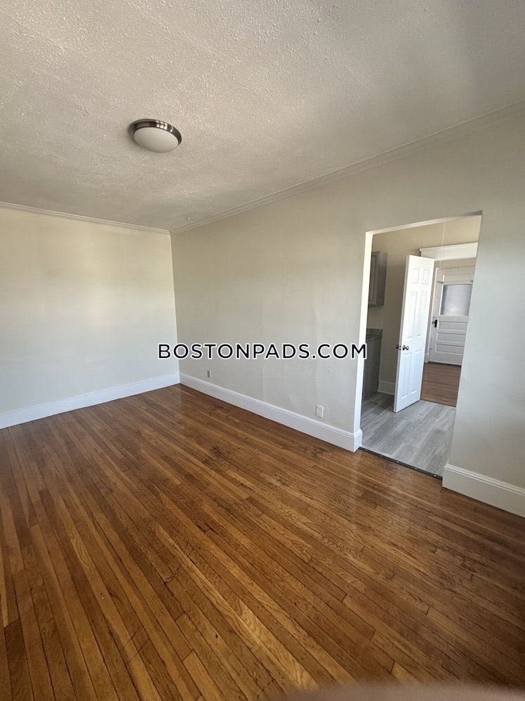 Fellsway West, Medford