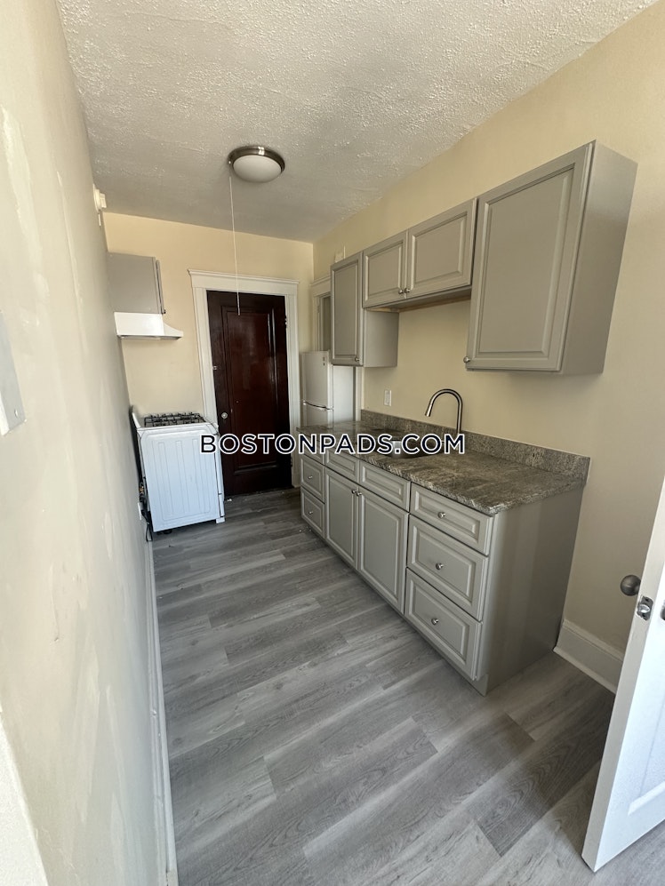 Fellsway West, Medford