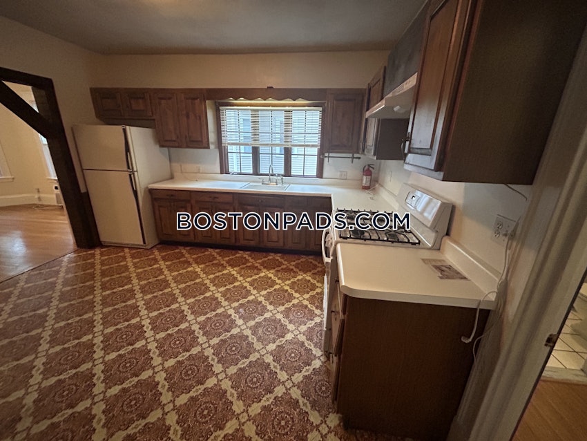 SOMERVILLE - TUFTS - 2 Beds, 2 Baths - Image 1