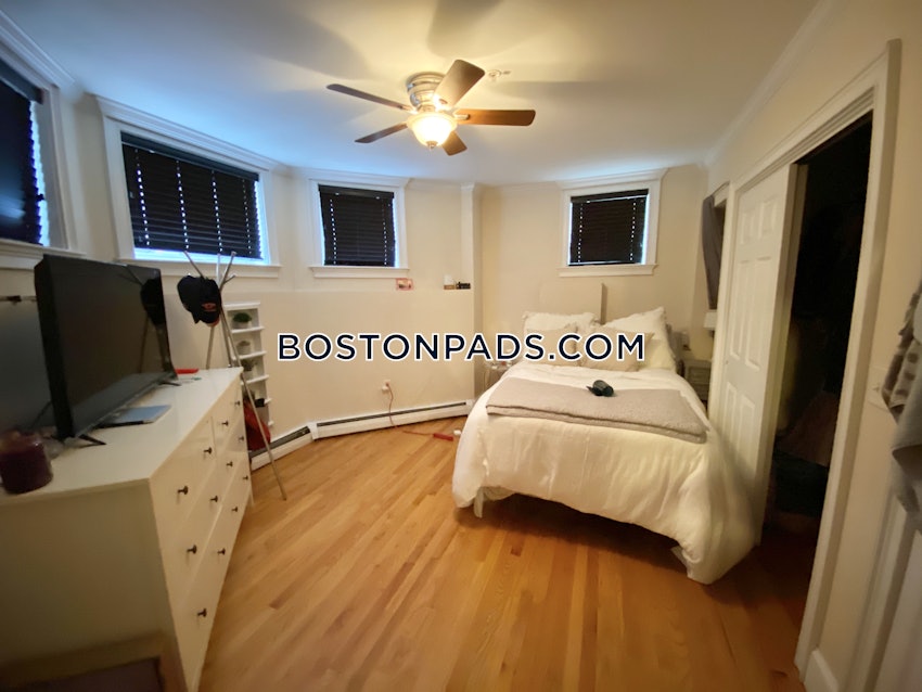 BOSTON - BACK BAY - 2 Beds, 1.5 Baths - Image 4