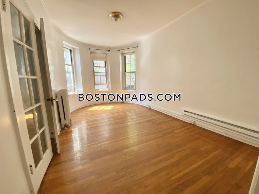 BOSTON - BACK BAY - 2 Beds, 1 Bath - Image 5