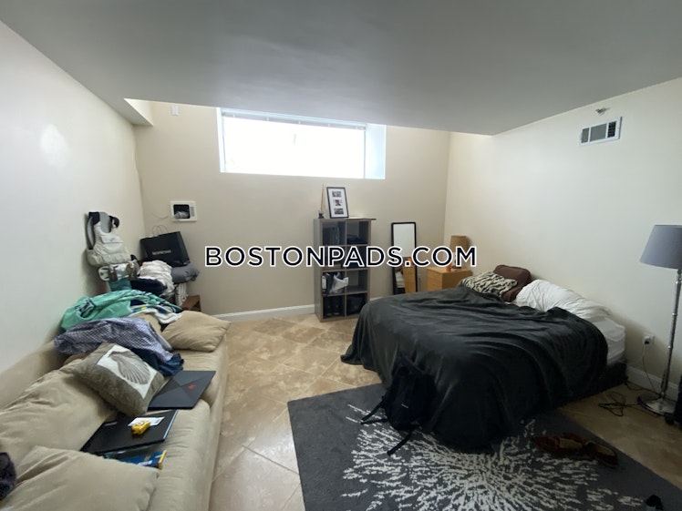 Richmond St., Boston