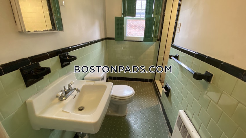 BROOKLINE - CHESTNUT HILL - 4 Beds, 2 Baths - Image 29