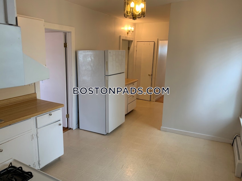 NEWTON - NEWTONVILLE - 2 Beds, 1 Bath - Image 4