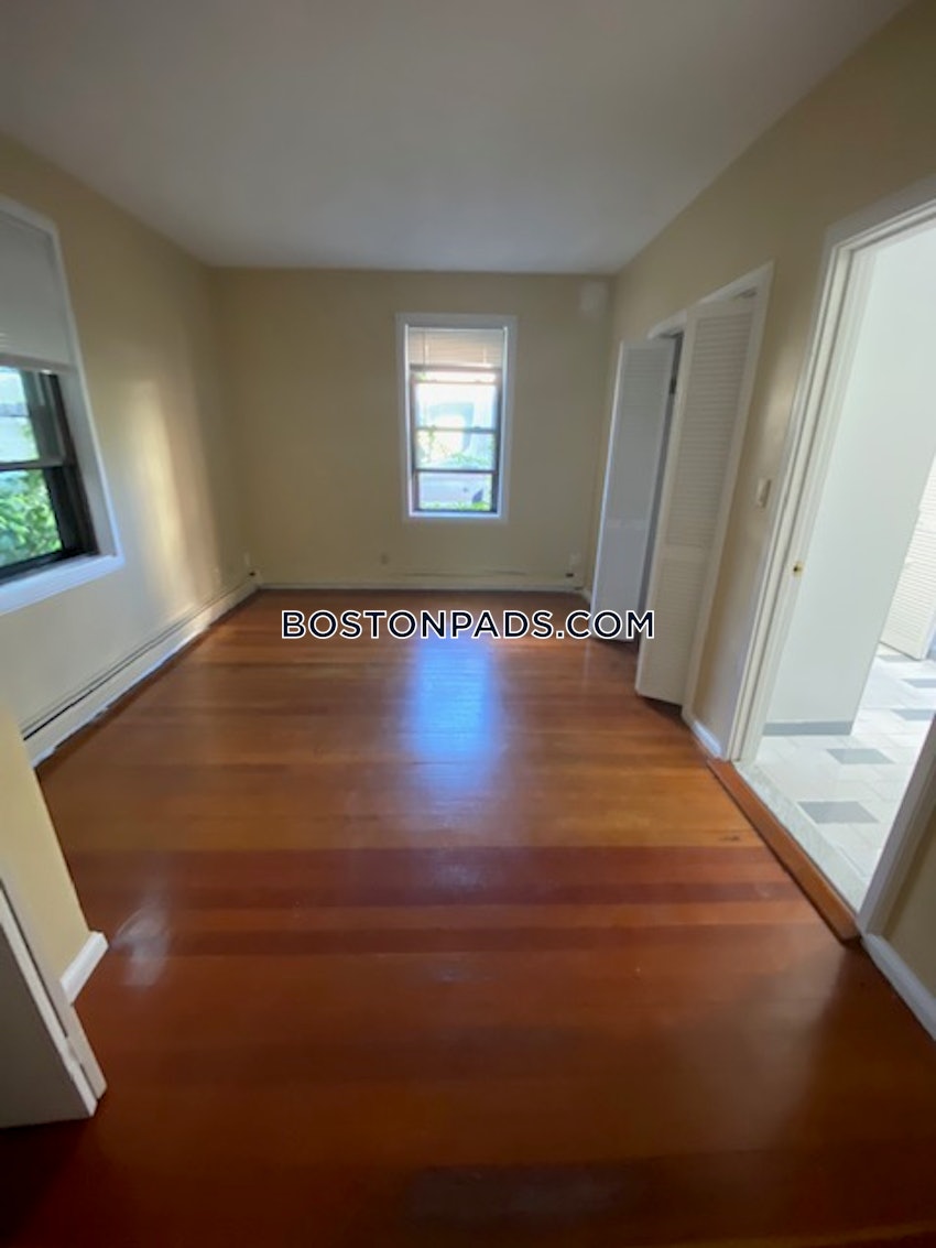 CHELSEA - 2 Beds, 2 Baths - Image 16