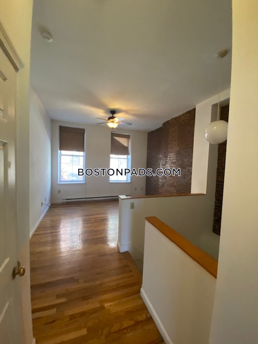 CHELSEA - 2 Beds, 1 Bath - Image 13