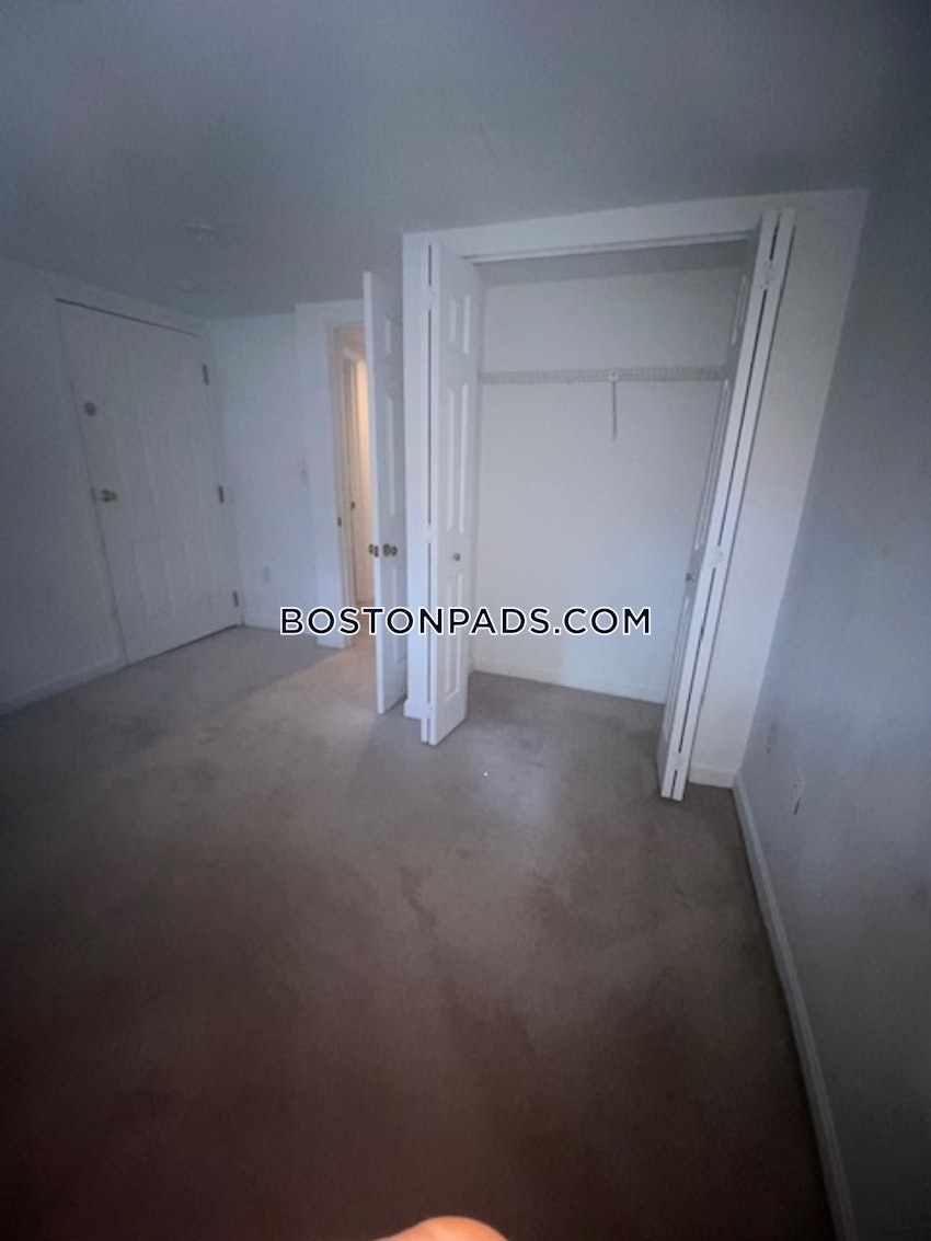 CHELSEA - 2 Beds, 1 Bath - Image 8