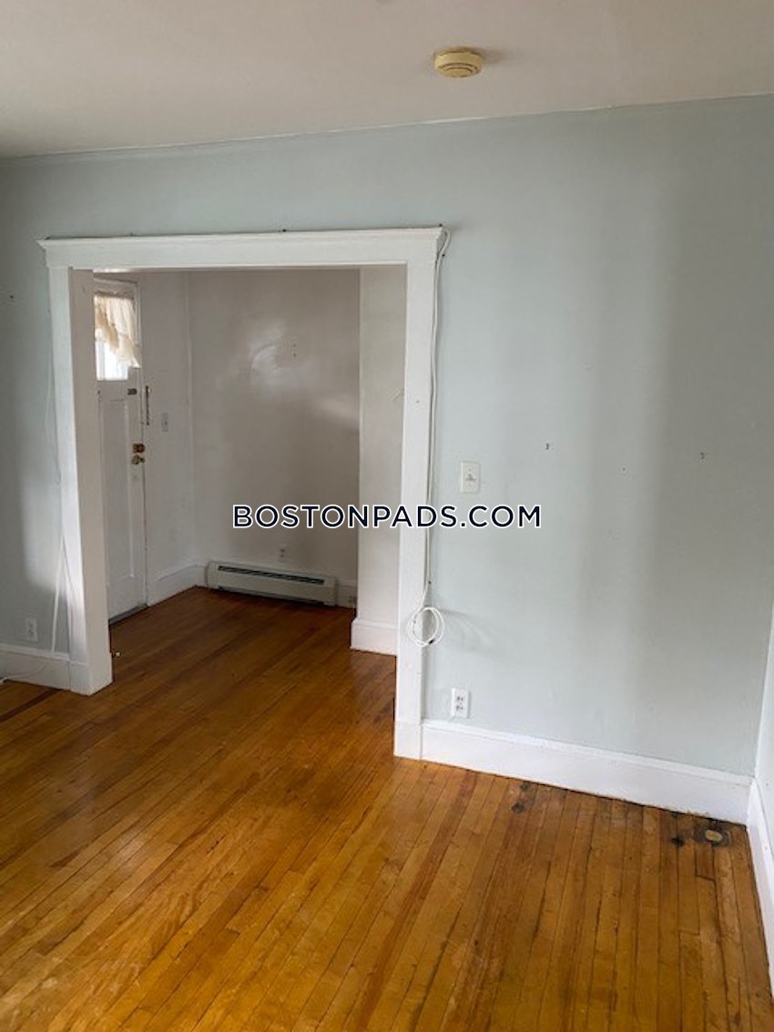 MEDFORD - TUFTS - 2 Beds, 1 Bath - Image 18