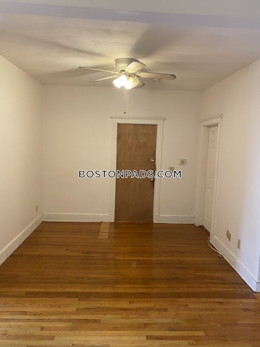 Boston - 4 Beds, 1 Baths