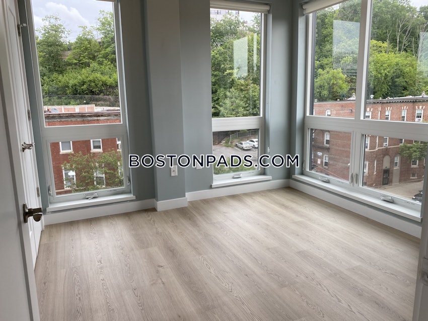 BOSTON - MISSION HILL - 3 Beds, 2 Baths - Image 43