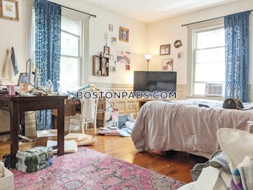 Boston - 5 Beds, 2 Baths