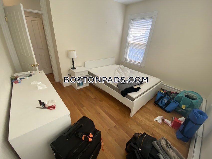 CAMBRIDGE - CENTRAL SQUARE/CAMBRIDGEPORT - 3 Beds, 1.5 Baths - Image 20