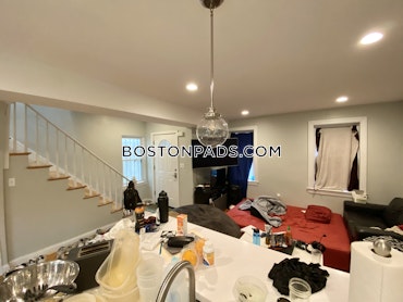 Boston - 4 Beds, 2 Baths