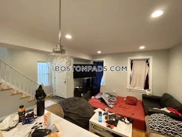 Boston - 4 Beds, 2 Baths