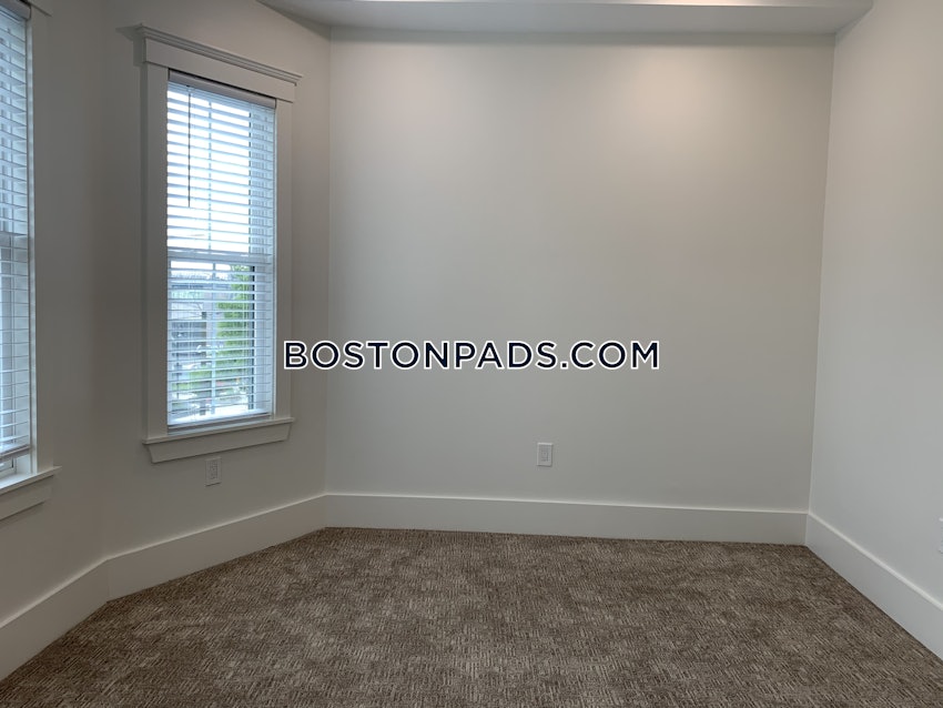 REVERE - 2 Beds, 1 Bath - Image 10