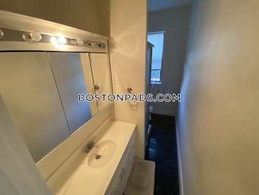 Boston - 2 Beds, 1 Baths