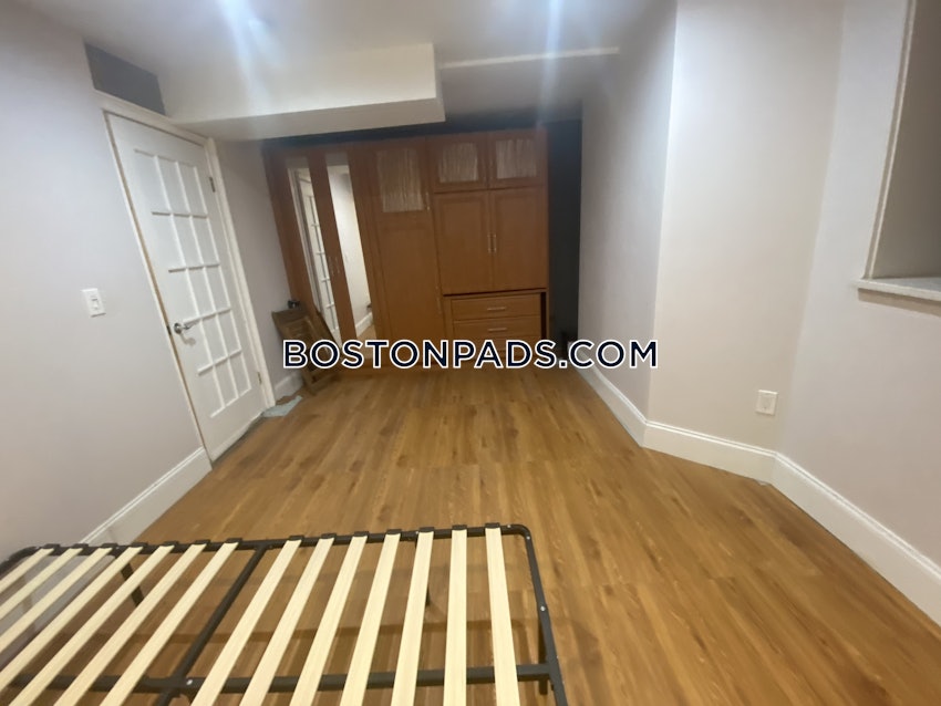 BOSTON - JAMAICA PLAIN - STONY BROOK - 5 Beds, 2 Baths - Image 27