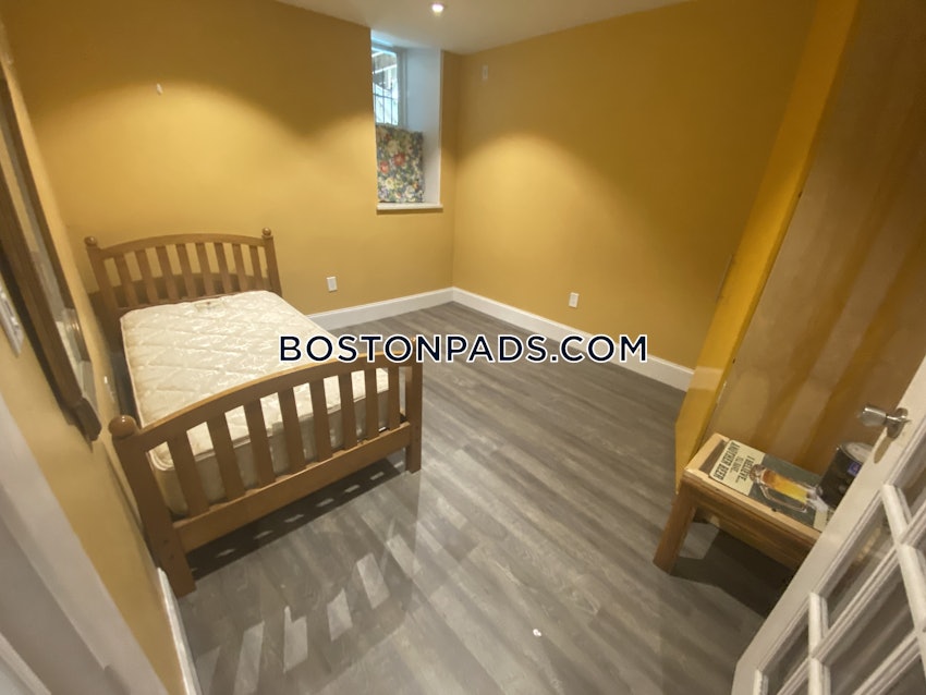 BOSTON - JAMAICA PLAIN - STONY BROOK - 5 Beds, 2 Baths - Image 53