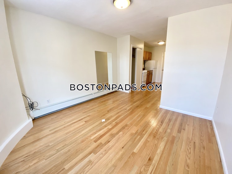 Wait St., Roxbury Crossing