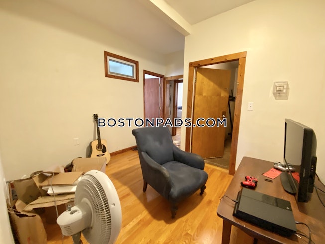 Boston - $2,750+ /mo