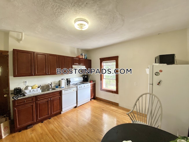 Boston - $2,750+ /mo