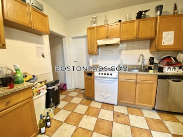 Boston - 4 Beds, 1 Baths