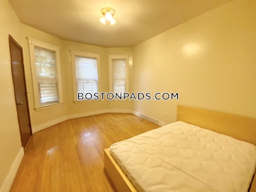 Boston - 4 Beds, 2 Baths