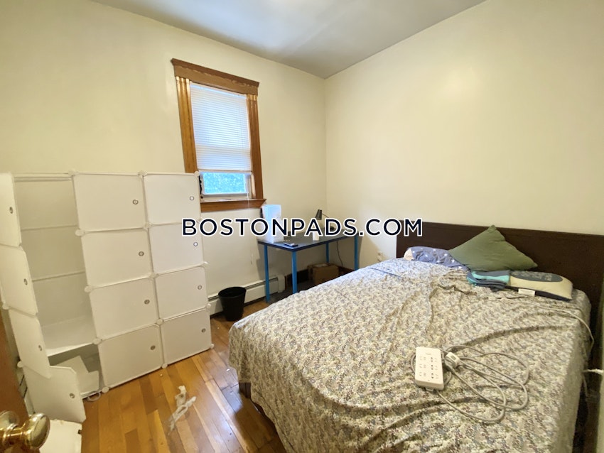 BOSTON - ALLSTON - 3 Beds, 1.5 Baths - Image 5