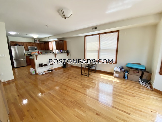 Boston - $5,400+ /mo