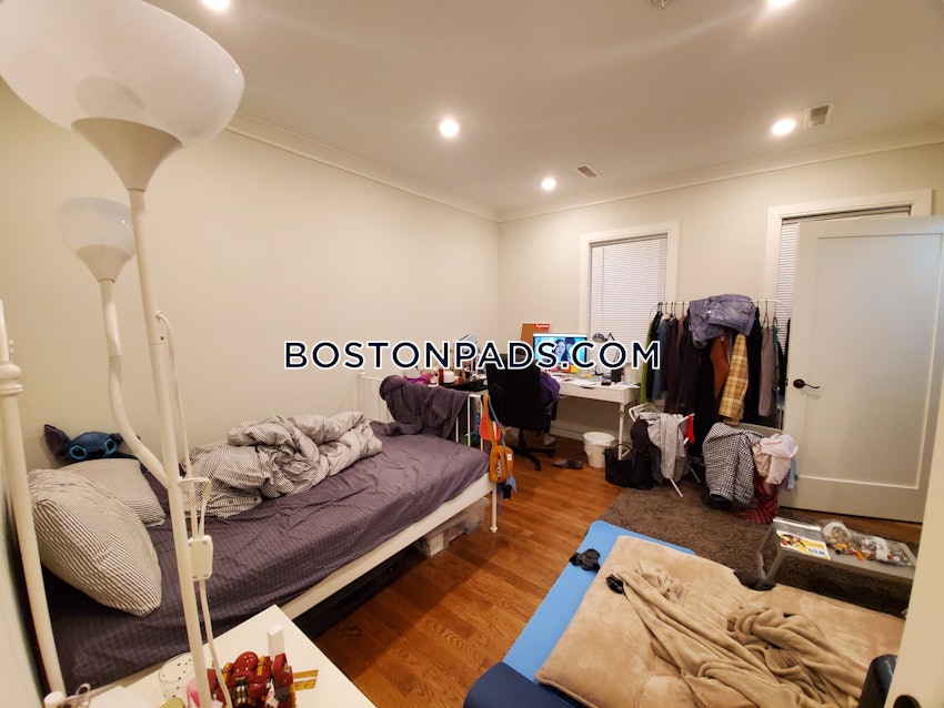 BOSTON - ALLSTON - 4 Beds, 2 Baths - Image 8