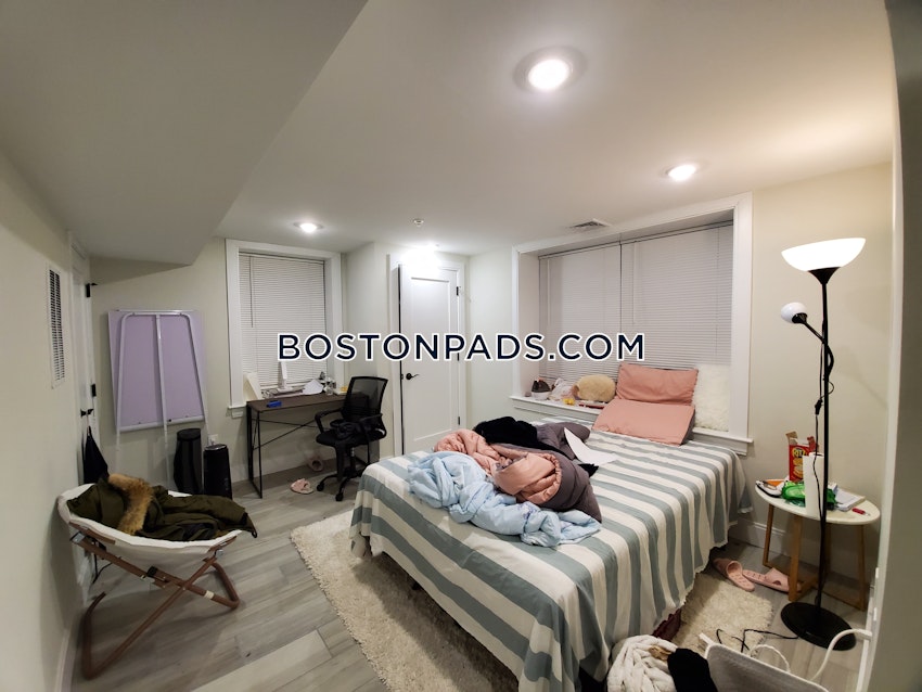 BOSTON - ALLSTON - 3 Beds, 2.5 Baths - Image 4