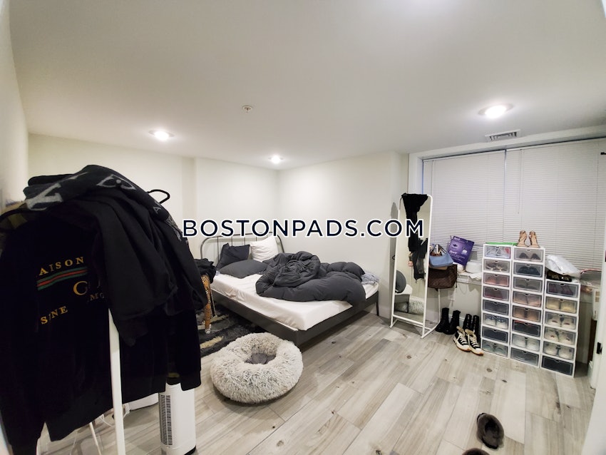 BOSTON - ALLSTON - 3 Beds, 2.5 Baths - Image 2