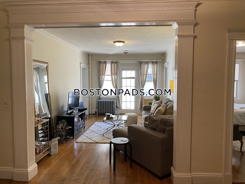 BOSTON - BRIGHTON- WASHINGTON ST./ ALLSTON ST. - 3 Beds, 1 Bath - Image 1