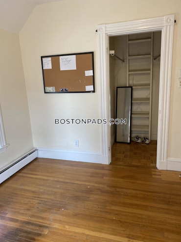 Boston - 5 Beds, 2 Baths