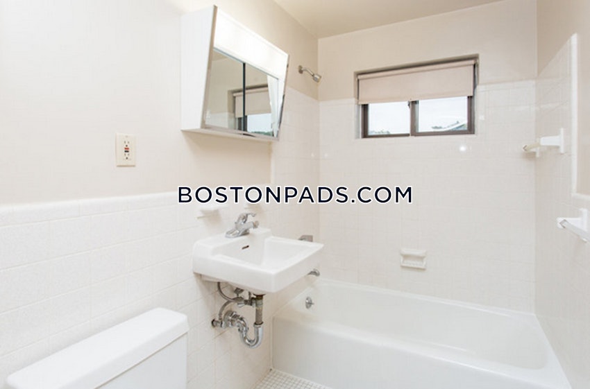 WALTHAM - 2 Beds, 1 Bath - Image 14