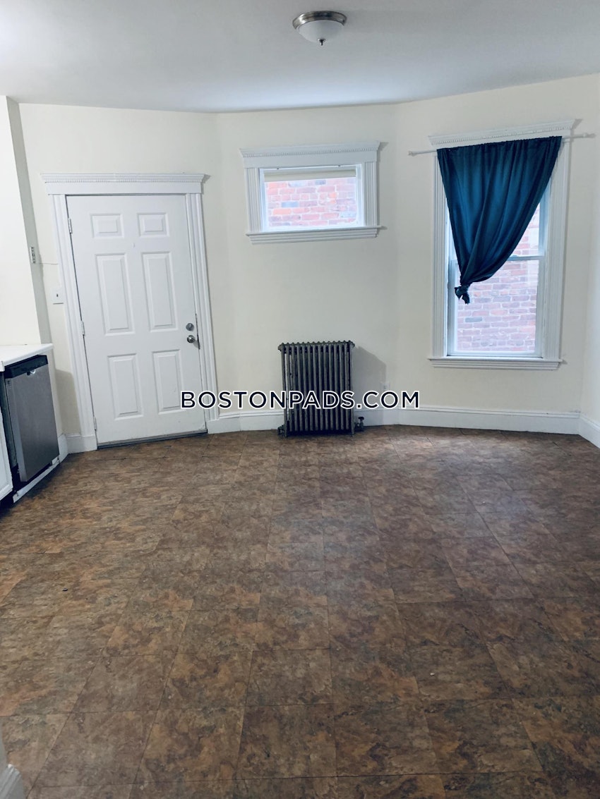 BOSTON - DORCHESTER/SOUTH BOSTON BORDER - 2 Beds, 1.5 Baths - Image 7