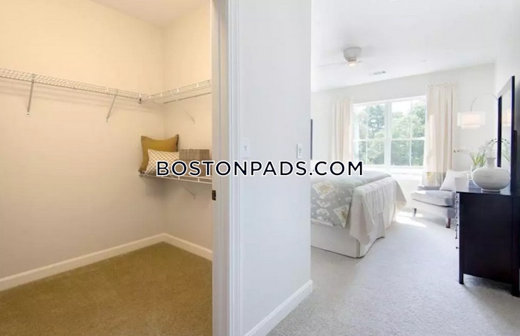 Upland Woods Cr., Norwood